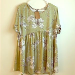 NWT floral printed babydoll top